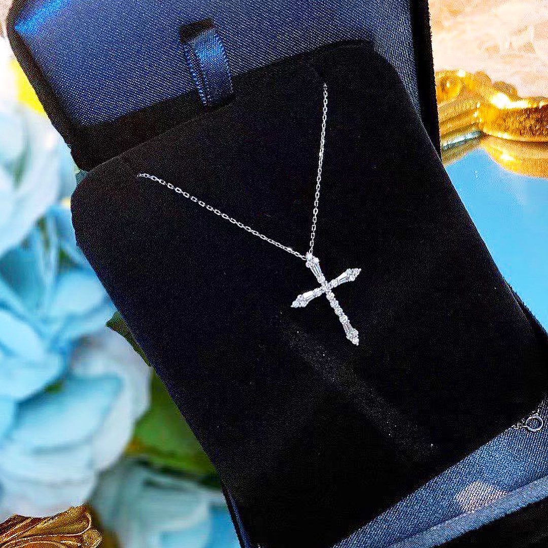 Cross Diamond Pendant