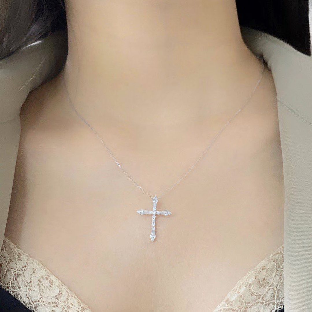 Cross Diamond Pendant